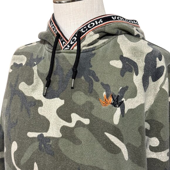 Volcom Camo Hoodie - Size Large - Hooded Sweatshirt - Kangaroo Pocket - Picture 1 of 9